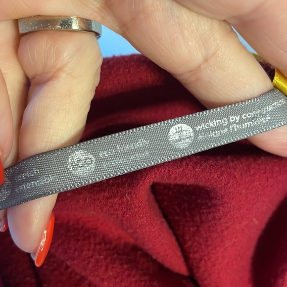 LOLE eco friendly woman’s deep V cross over front leisure top. Burgundy size Med - Picture 11 of 14